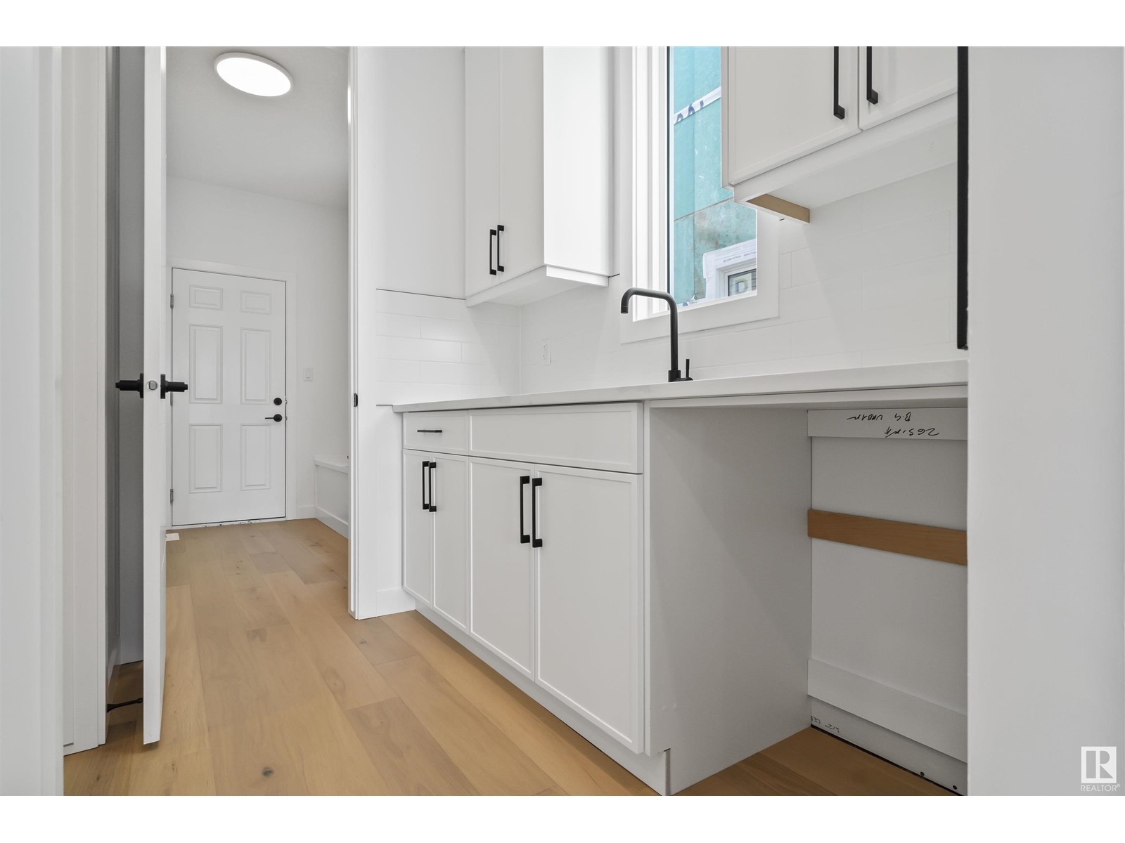 22526 98A AV NW, Edmonton