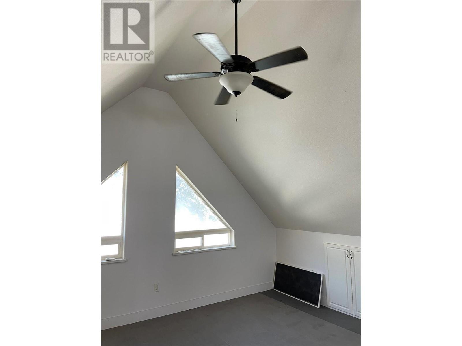 5763 Ponderosa Road, Falkland