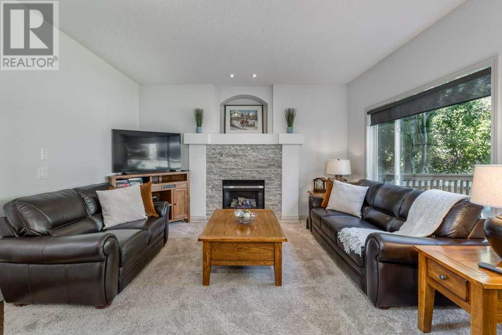 Single Family House for Sale in  Tuscany Ridge Close NW Tuscany Calgary 