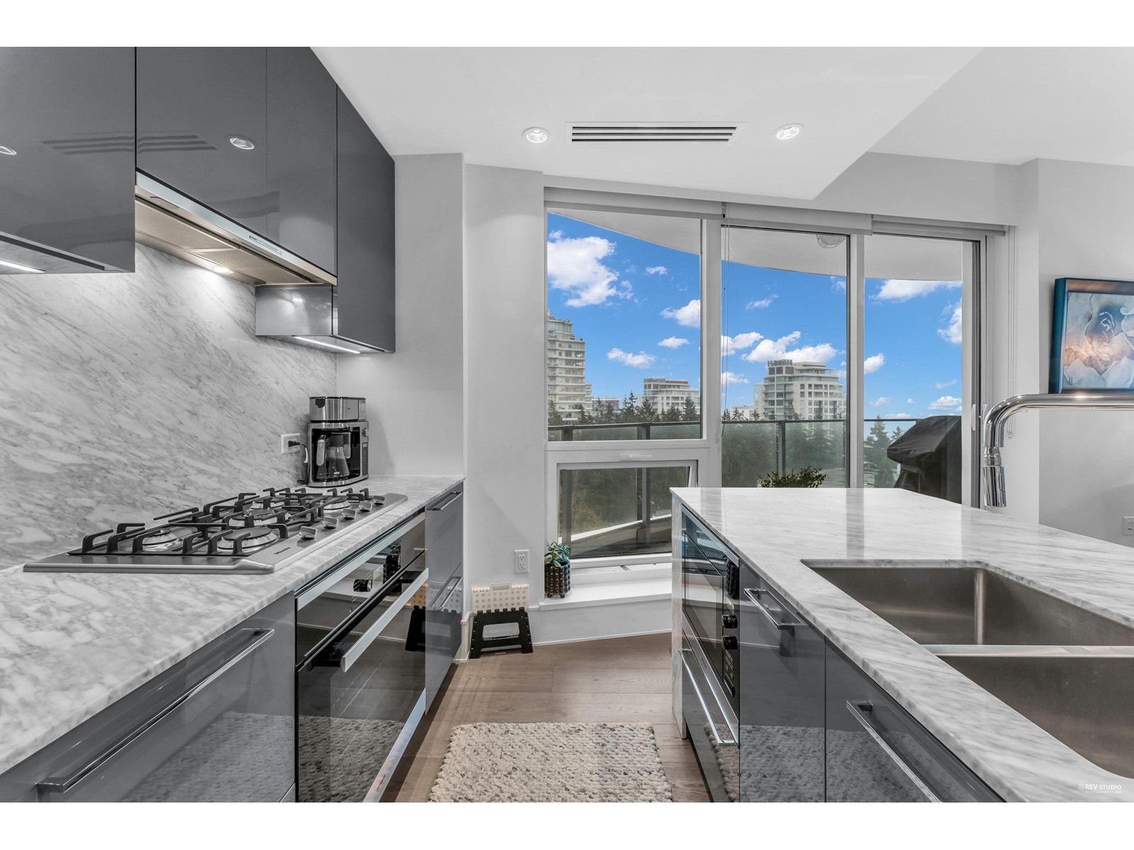 1203 1501 FOSTER STREET, White Rock real estate listing R2954246