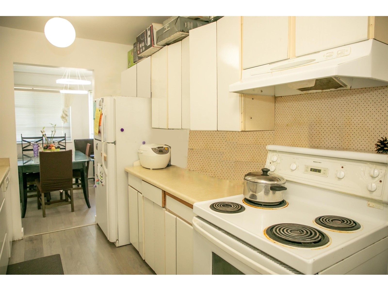 212 13947 72 AVENUE, Surrey