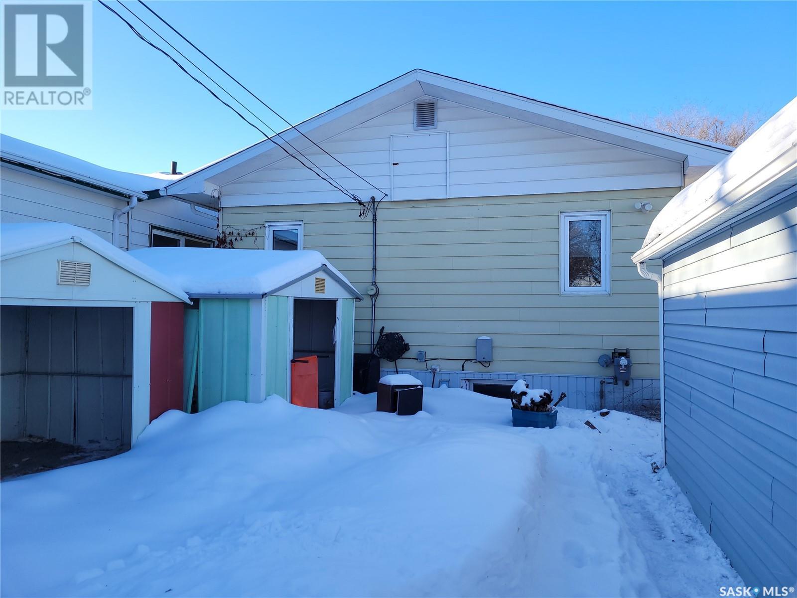 Single Family House Raised bungalow for Sale in  G AVENUE N Saskatoon 