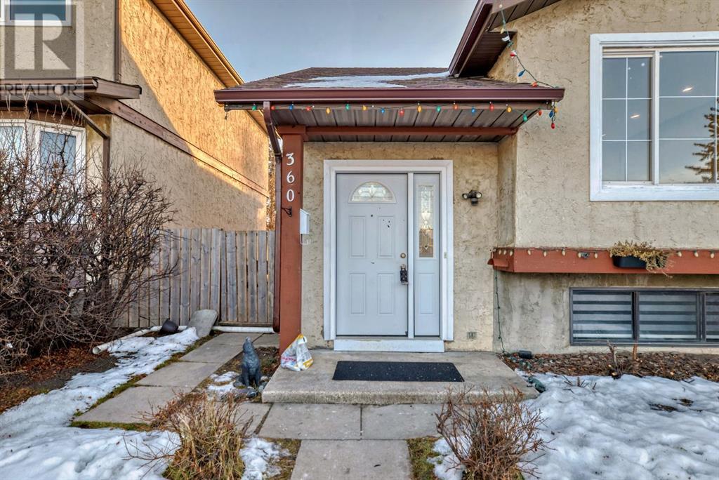 Single Family House Bi-level for Sale in  Abinger Crescent NE Abbeydale Calgary 