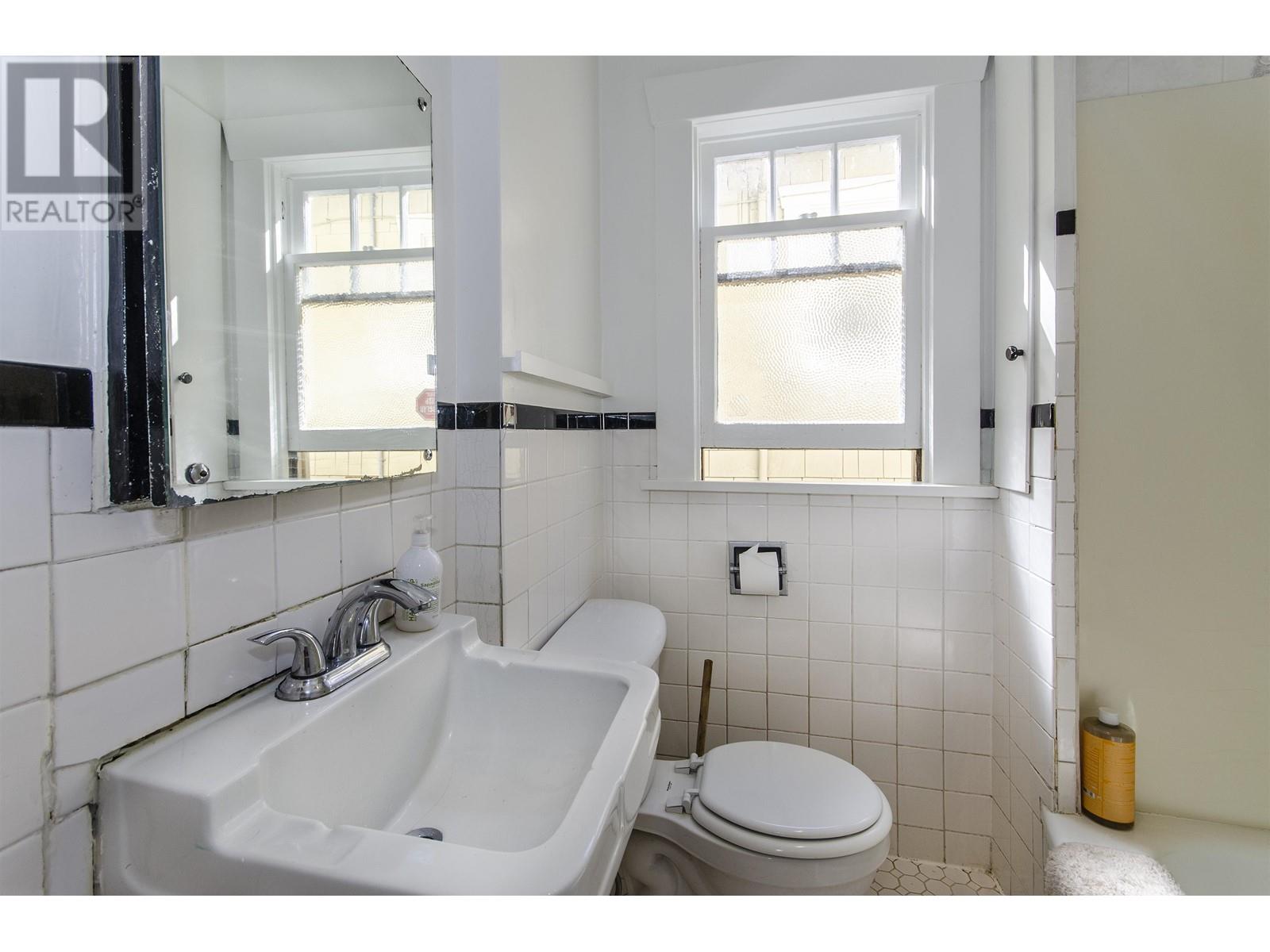 1263 E 23RD AVENUE, Vancouver