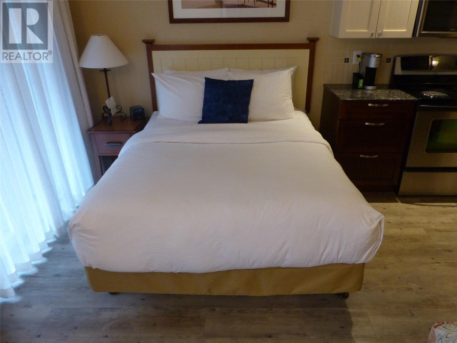 13011 Lakeshore Drive S Unit# 120, Summerland