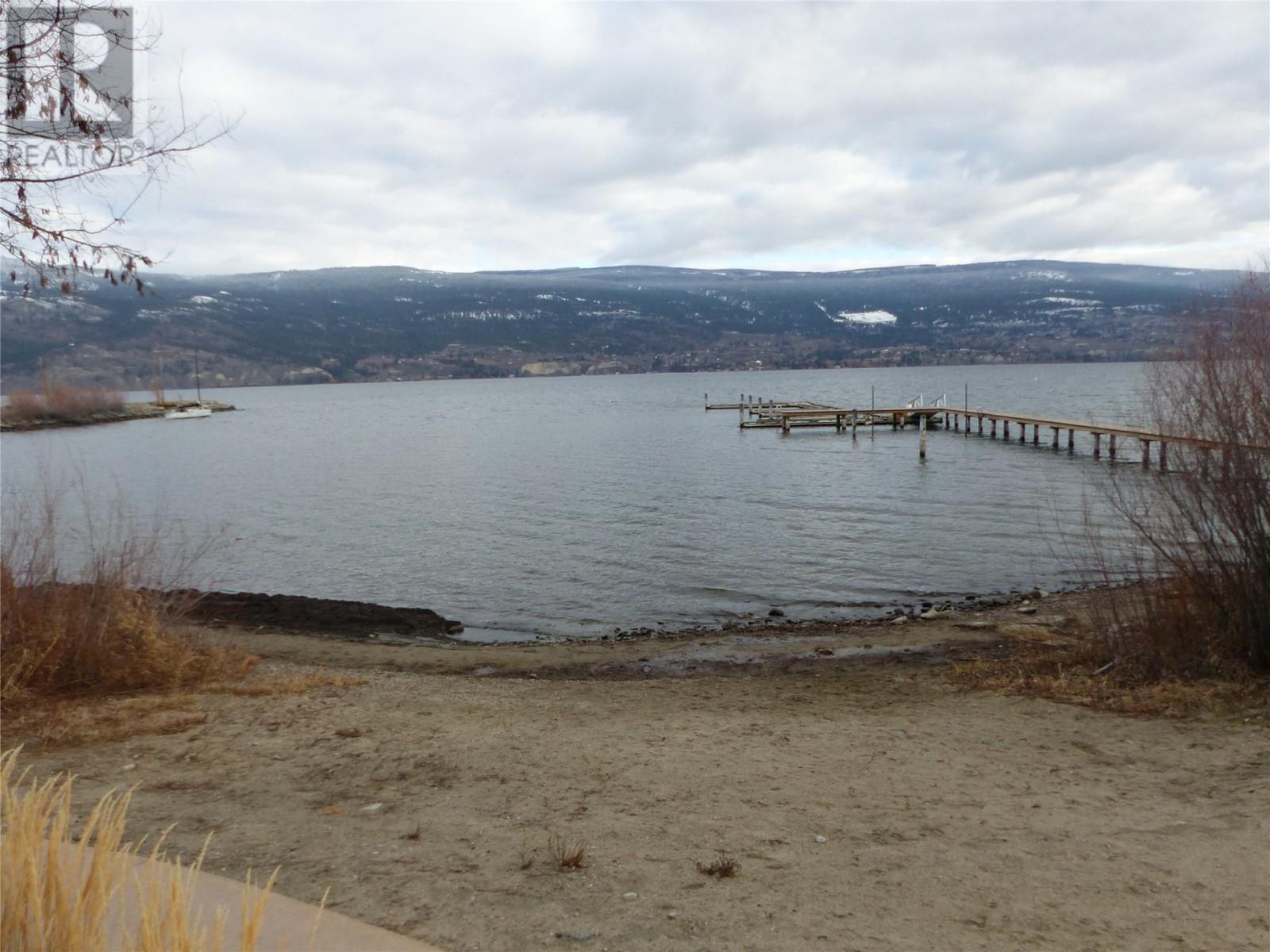 13011 Lakeshore Drive S Unit# 120, Summerland