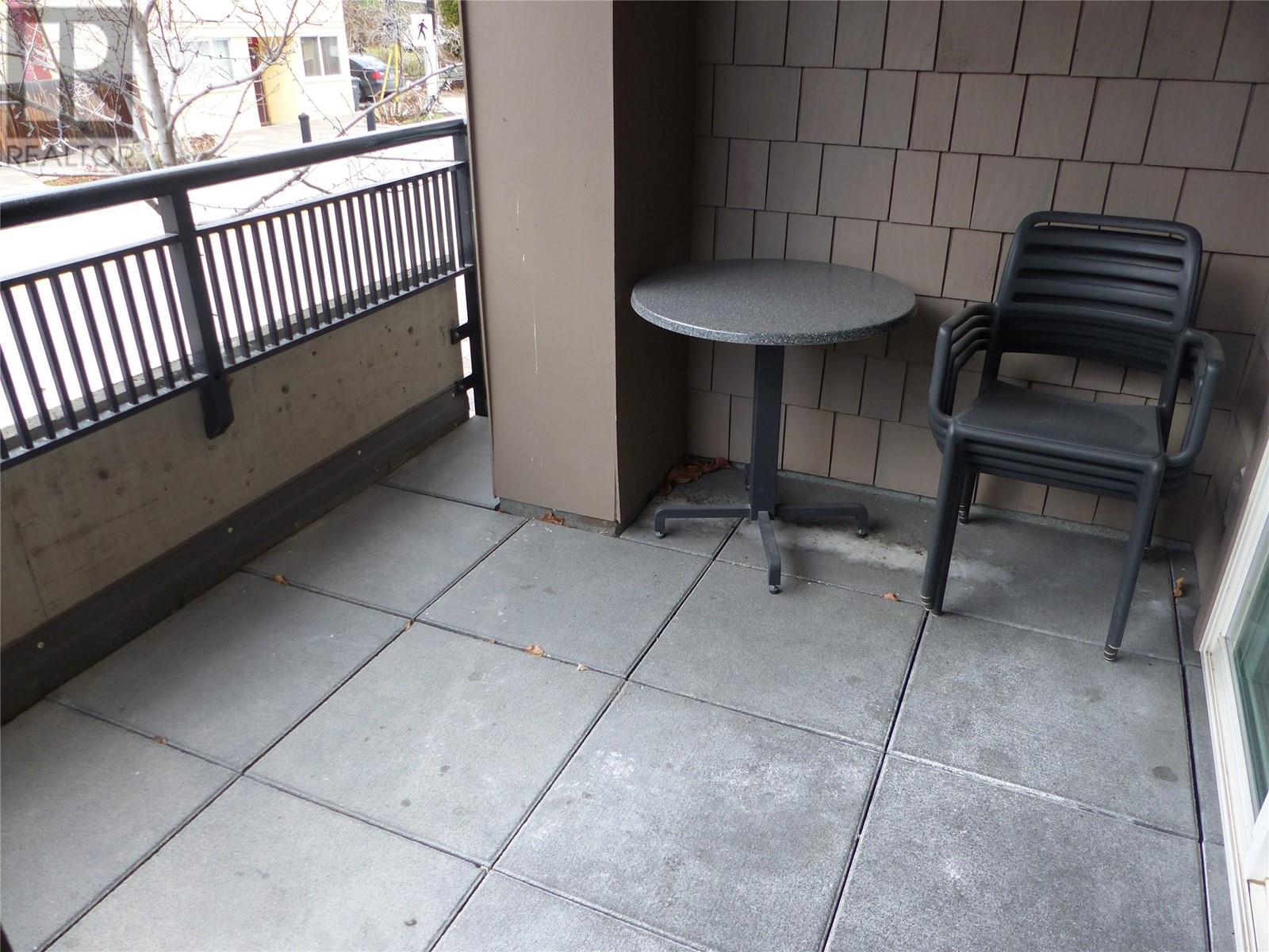 13011 Lakeshore Drive S Unit# 120, Summerland