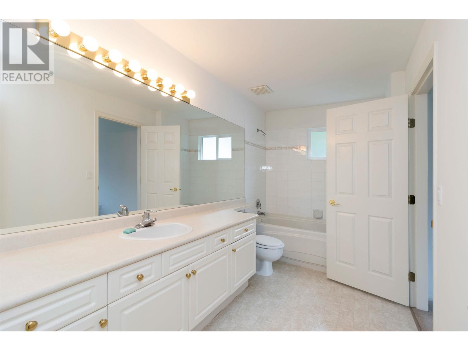 1642 PLATEAU CRESCENT, Coquitlam real estate listing R2908614