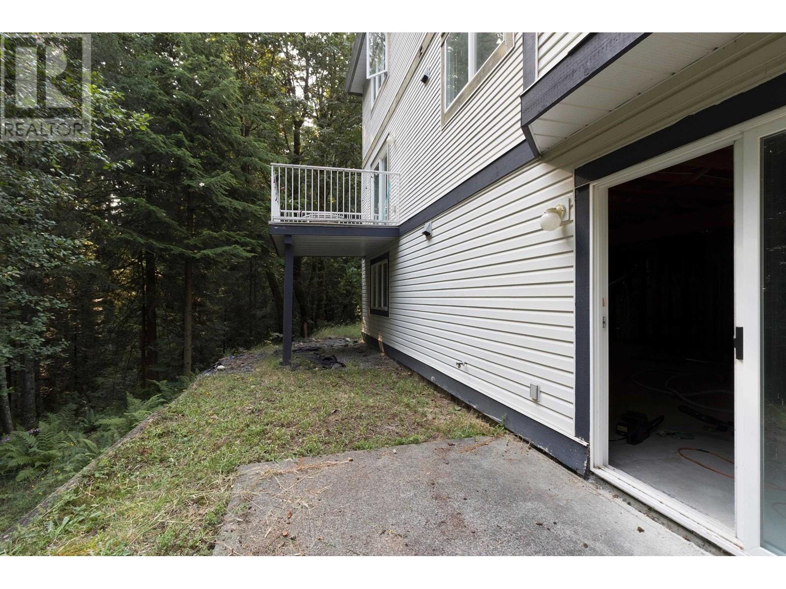 1642 PLATEAU CRESCENT, Coquitlam real estate listing R2908614