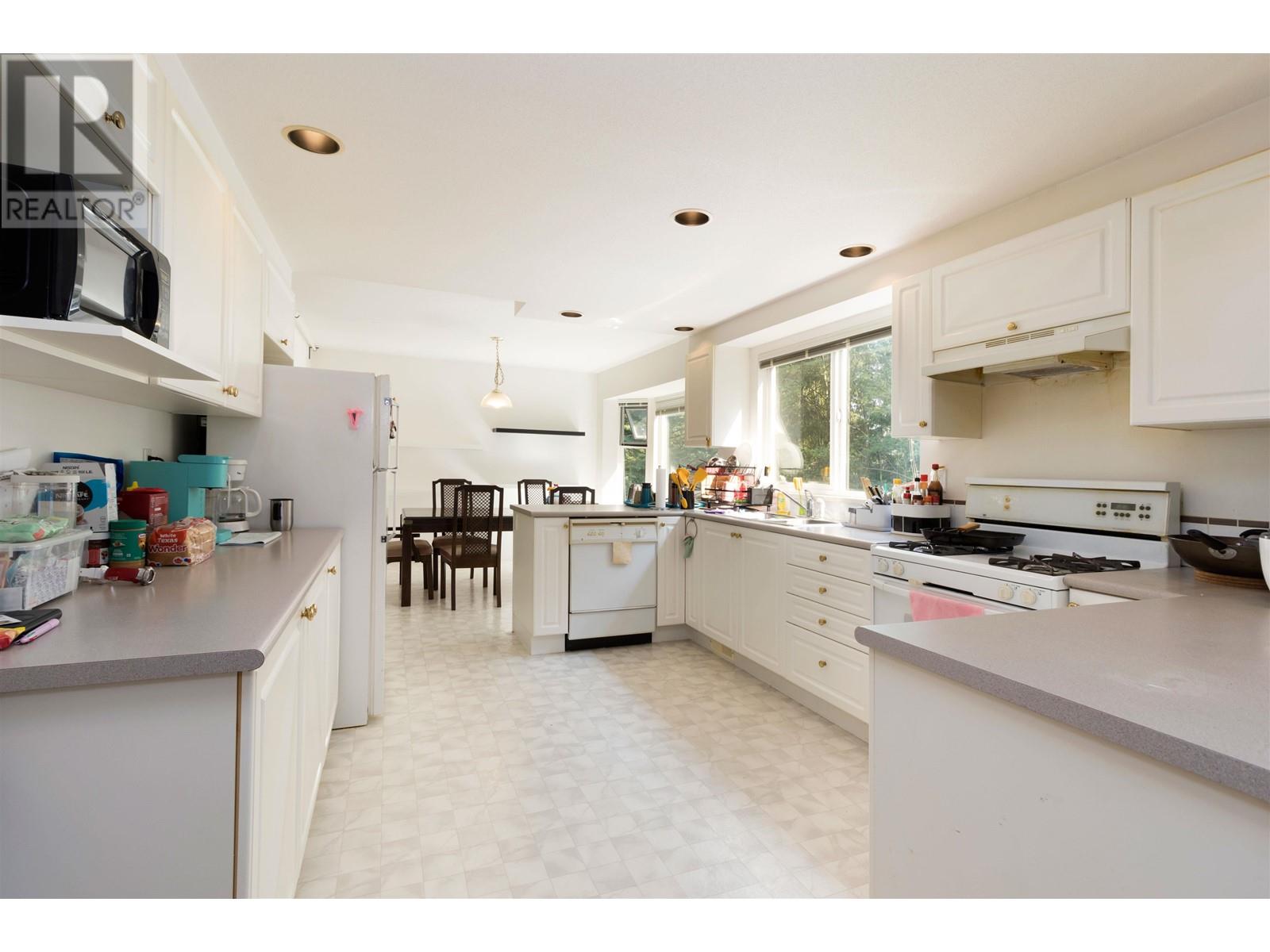 1642 PLATEAU CRESCENT, Coquitlam real estate listing R2908614