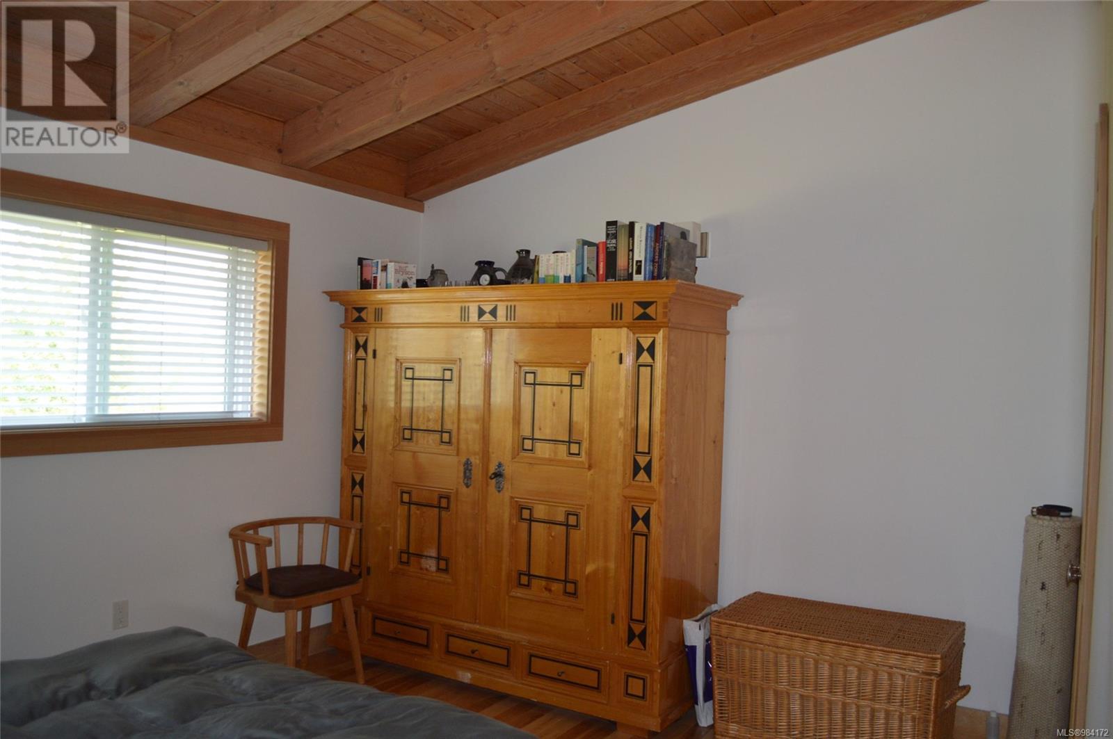 DL315 Kenny Point, Port Hardy