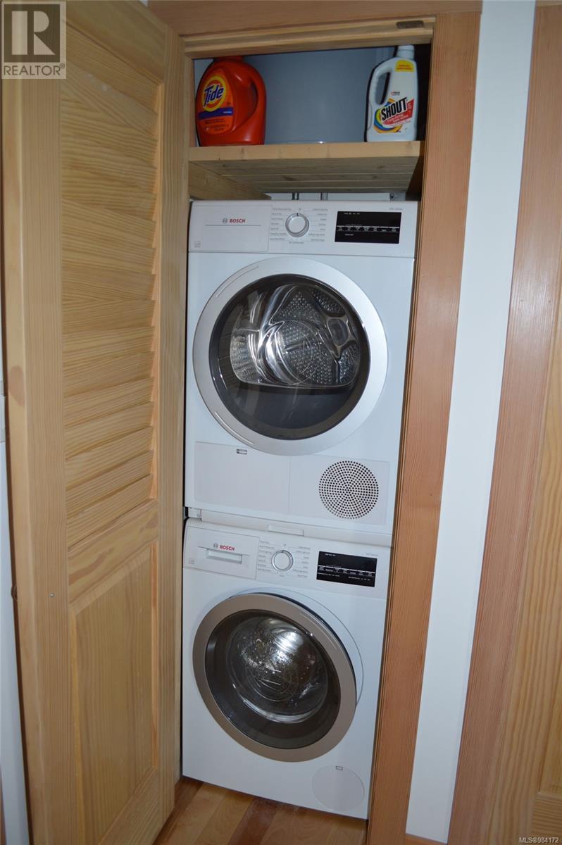 DL315 Kenny Point, Port Hardy