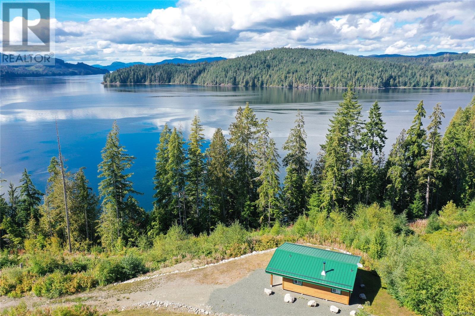 DL315 Kenny Point, Port Hardy