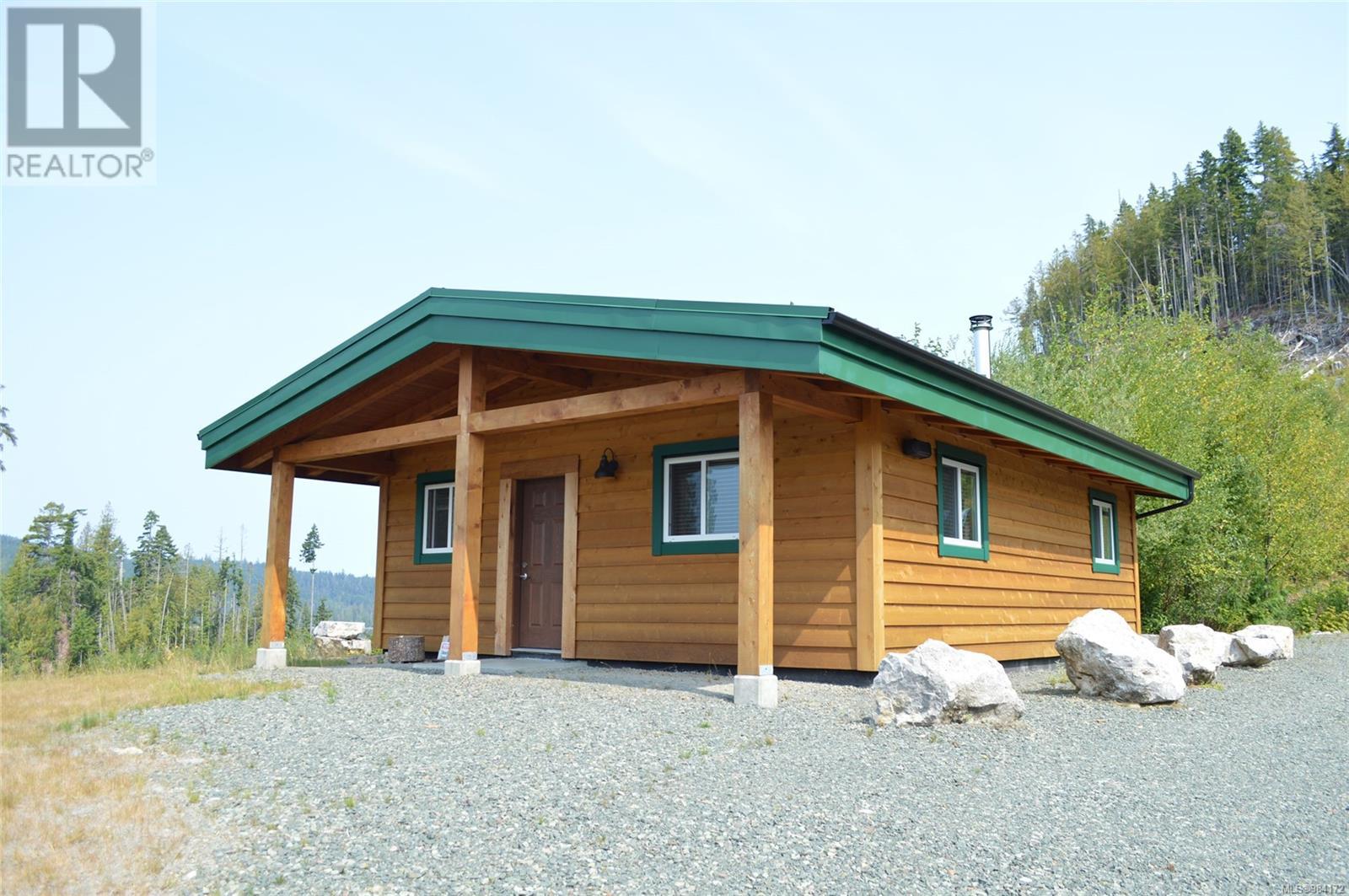 DL315 Kenny Point, Port Hardy
