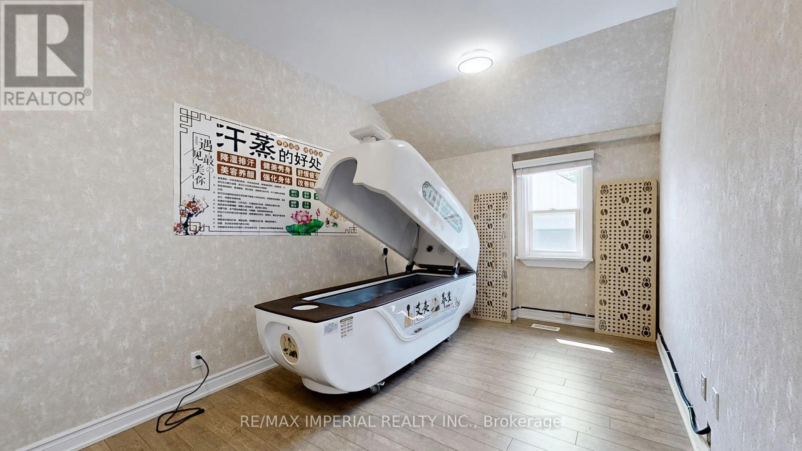 Photo 10 of 2nd Flr 156 Main Unionville Street, Markham ON