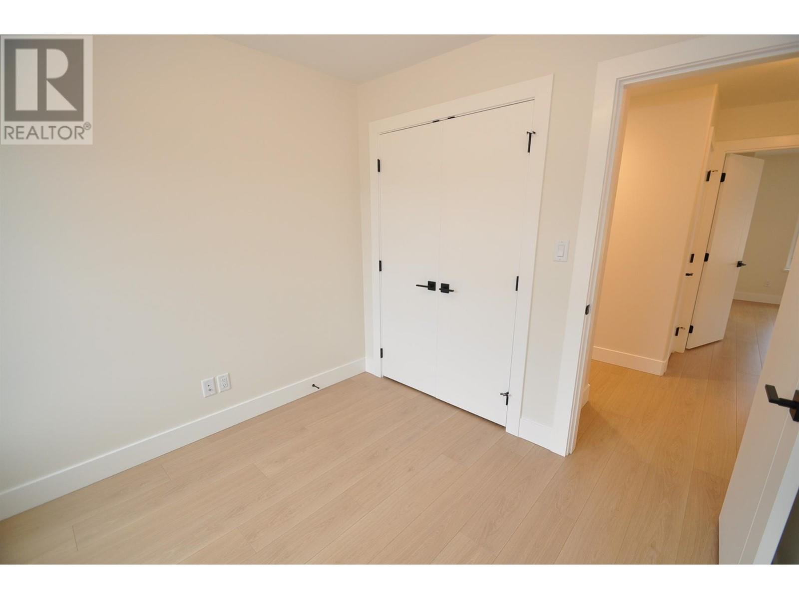 910 LAKESIDE Drive Unit# 107, Nelson