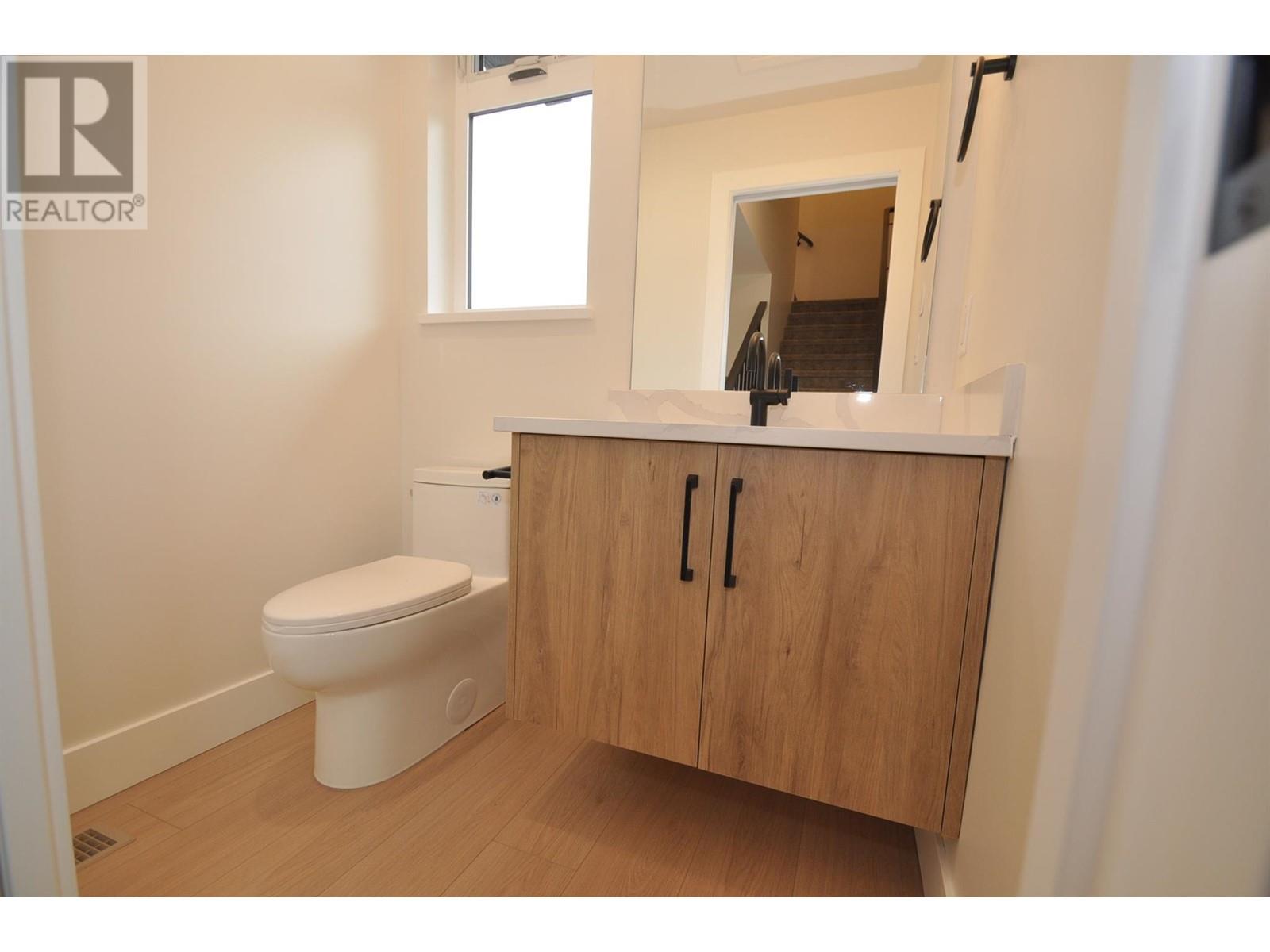 910 LAKESIDE Drive Unit# 107, Nelson