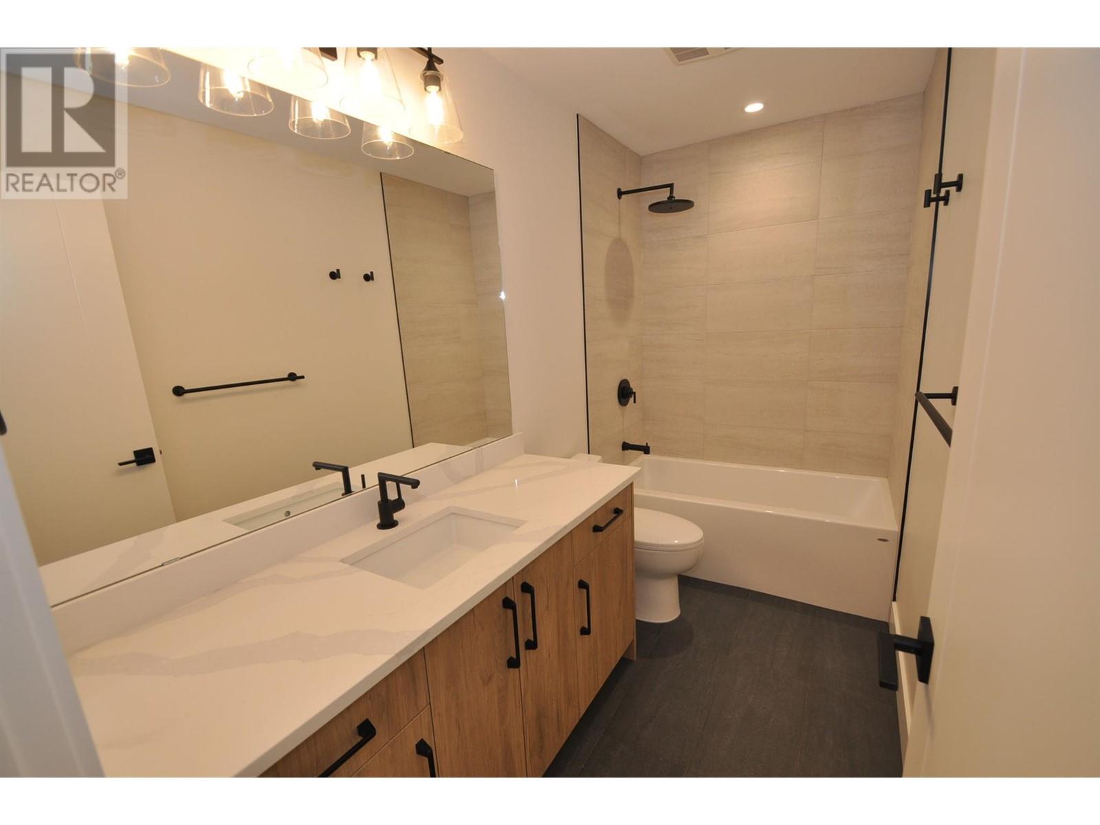 910 LAKESIDE Drive Unit# 107, Nelson