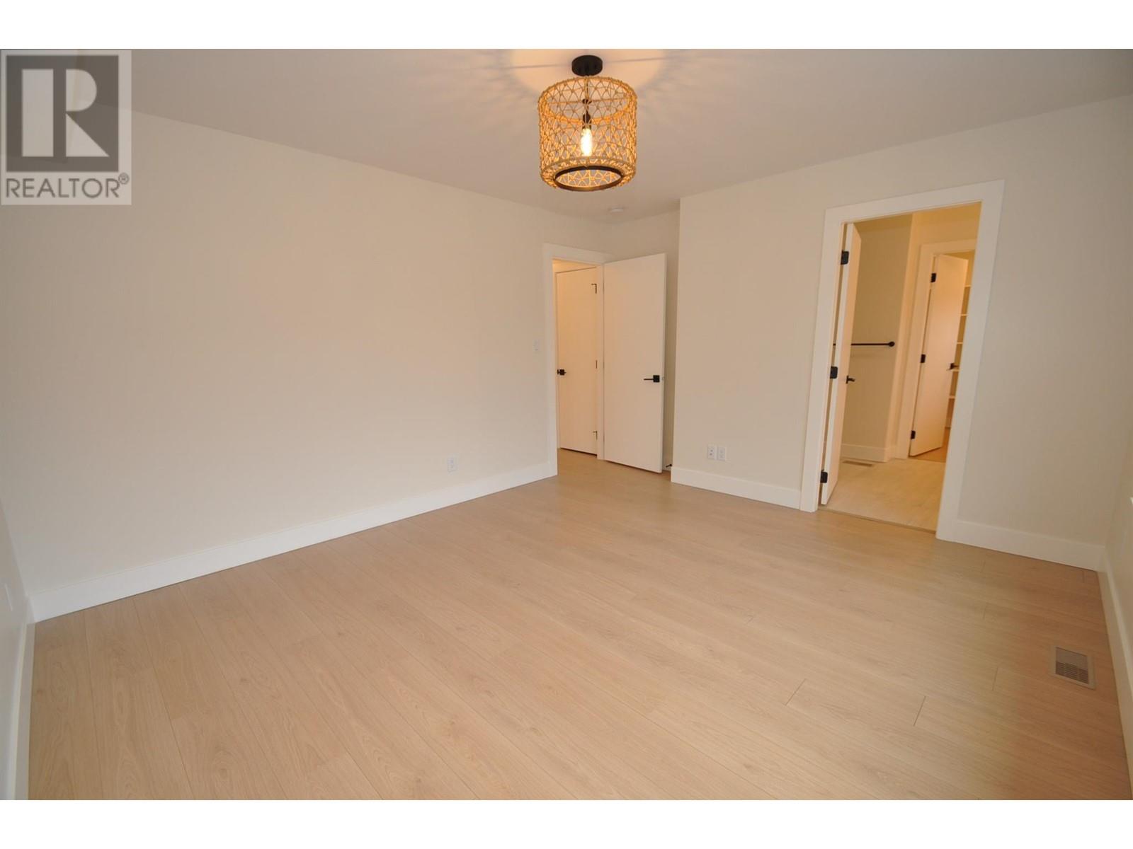 910 LAKESIDE Drive Unit# 107, Nelson