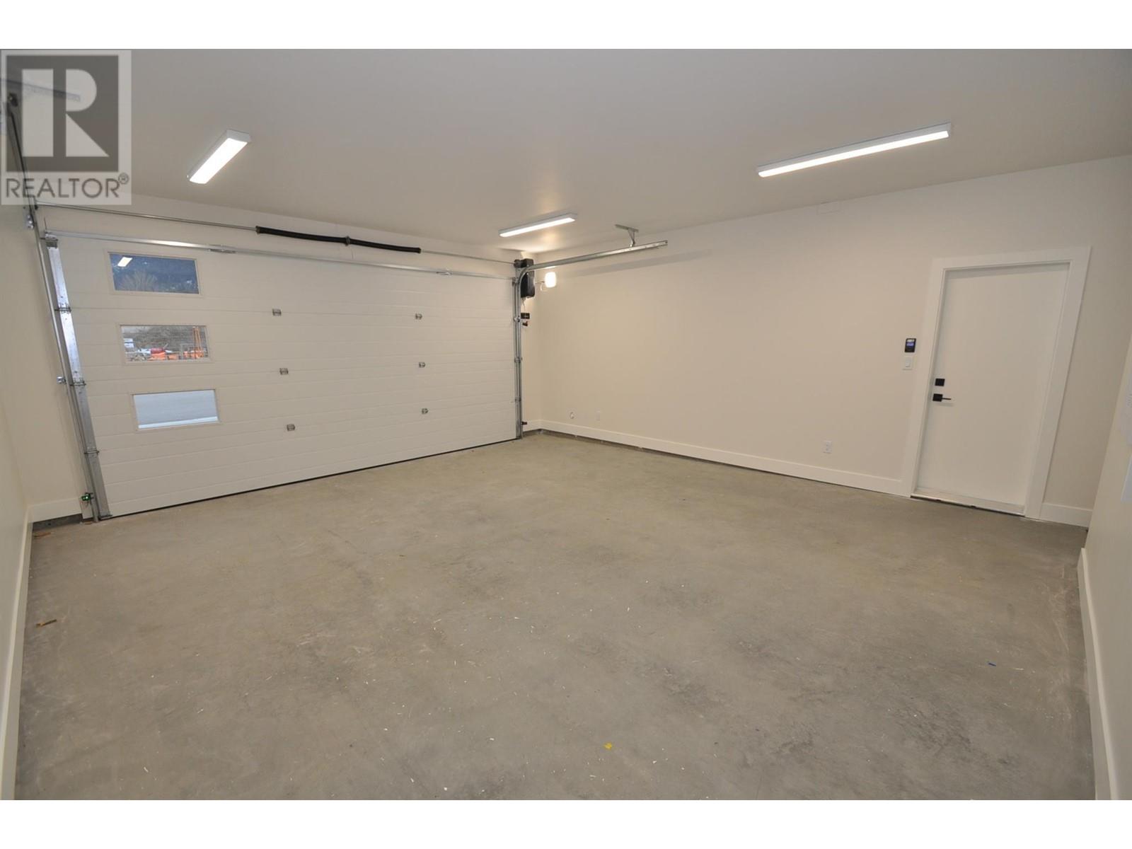 910 LAKESIDE Drive Unit# 107, Nelson