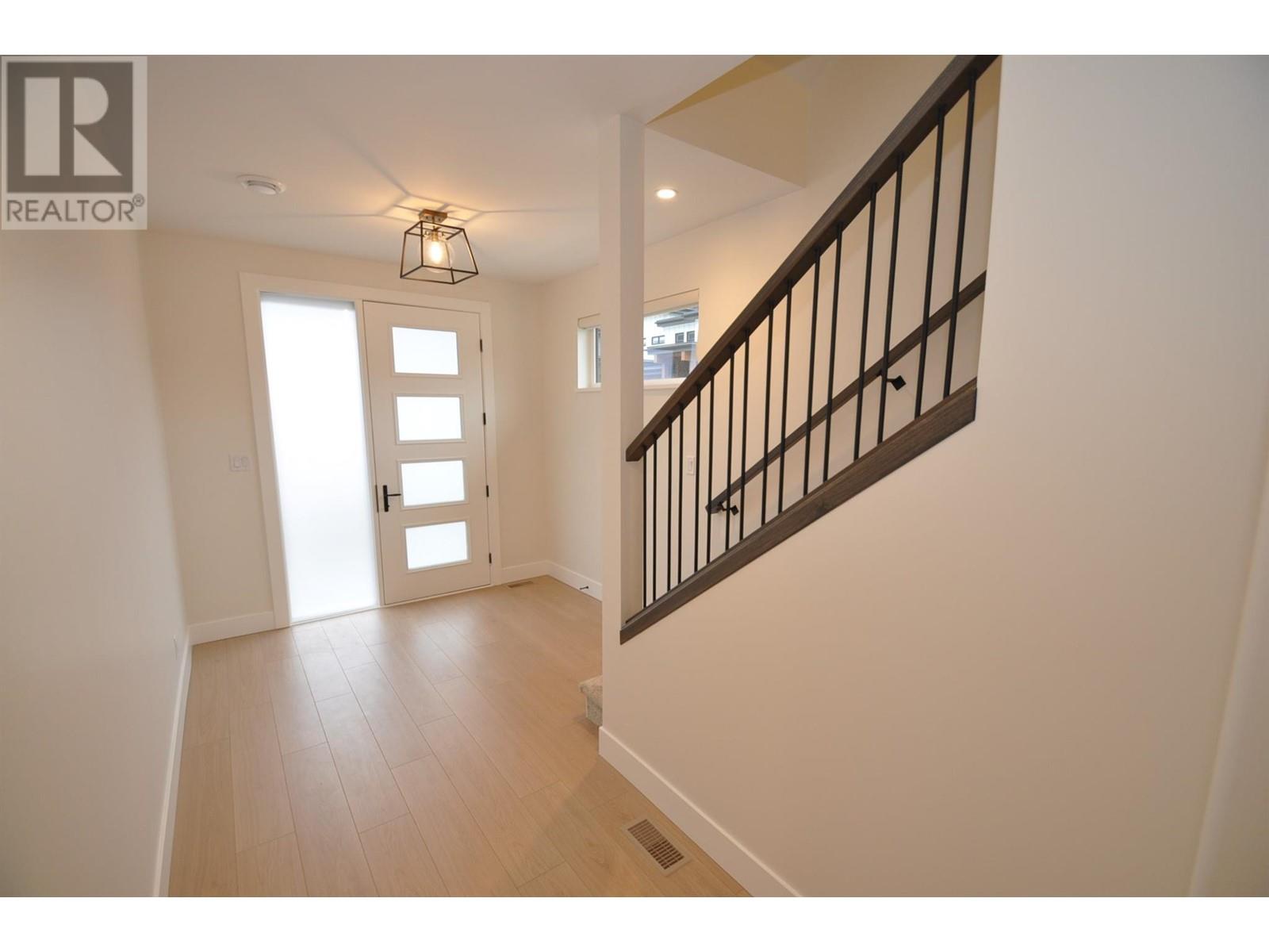 910 LAKESIDE Drive Unit# 107, Nelson
