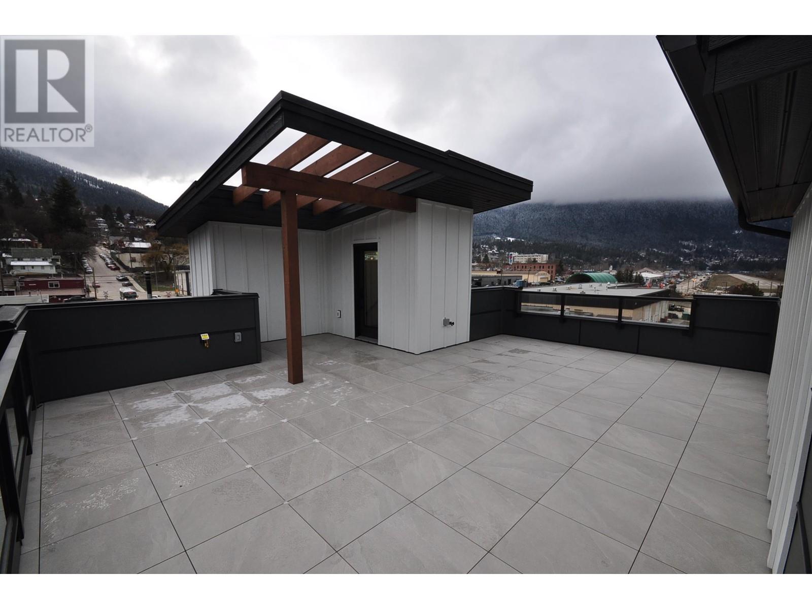 910 LAKESIDE Drive Unit# 107, Nelson