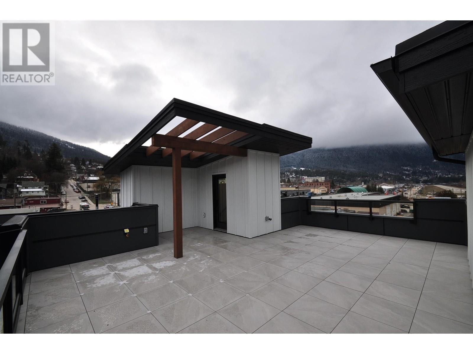910 LAKESIDE Drive Unit# 107, Nelson