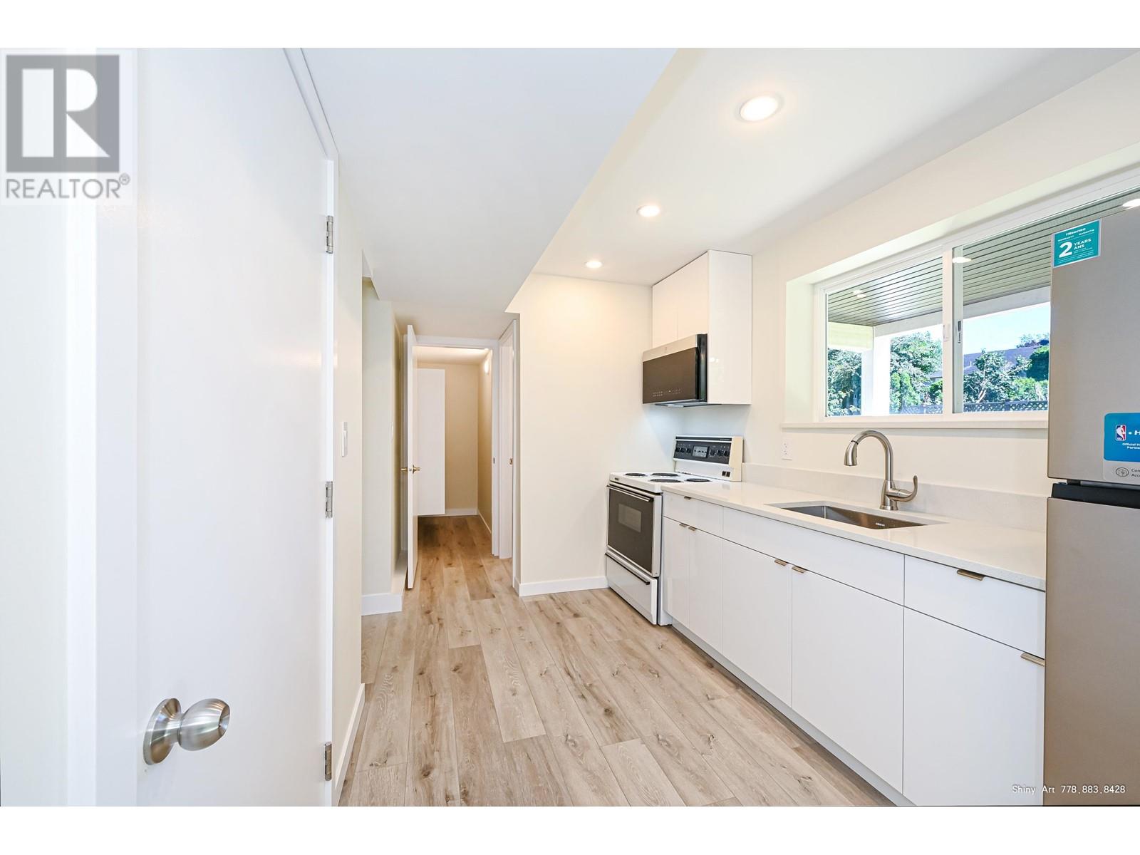 5546 MAPLE CRESCENT, Delta real estate listing R2955027