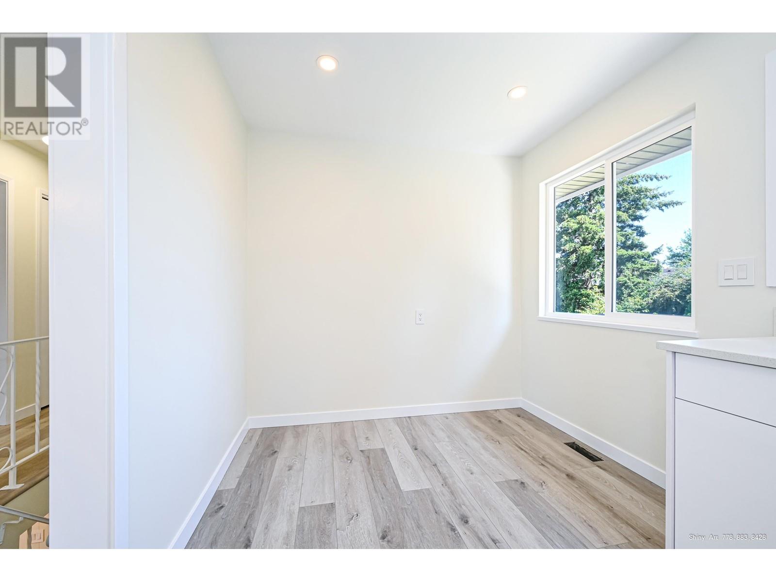 5546 MAPLE CRESCENT, Delta real estate listing R2955027