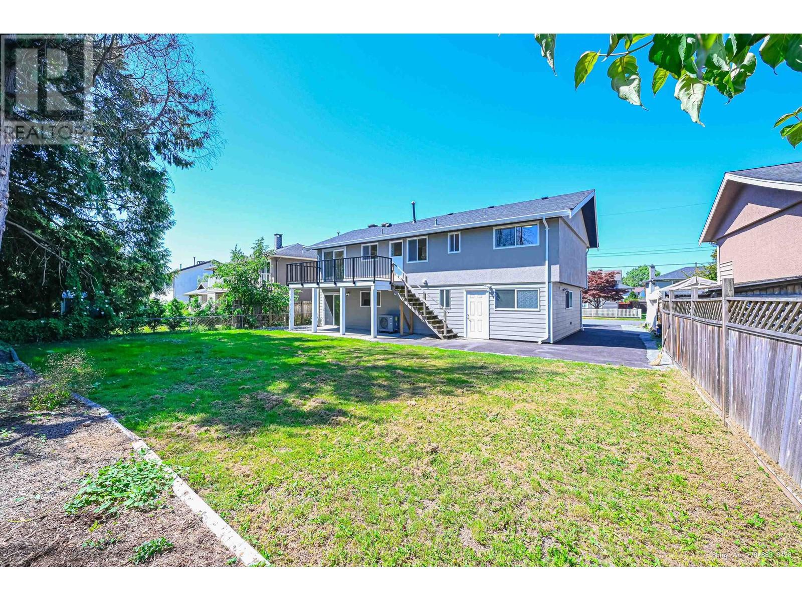 5546 MAPLE CRESCENT, Delta real estate listing R2955027