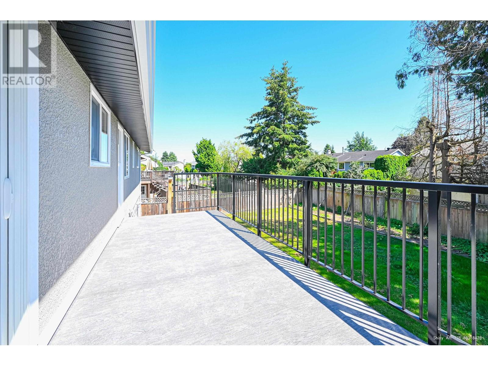 5546 MAPLE CRESCENT, Delta real estate listing R2955027