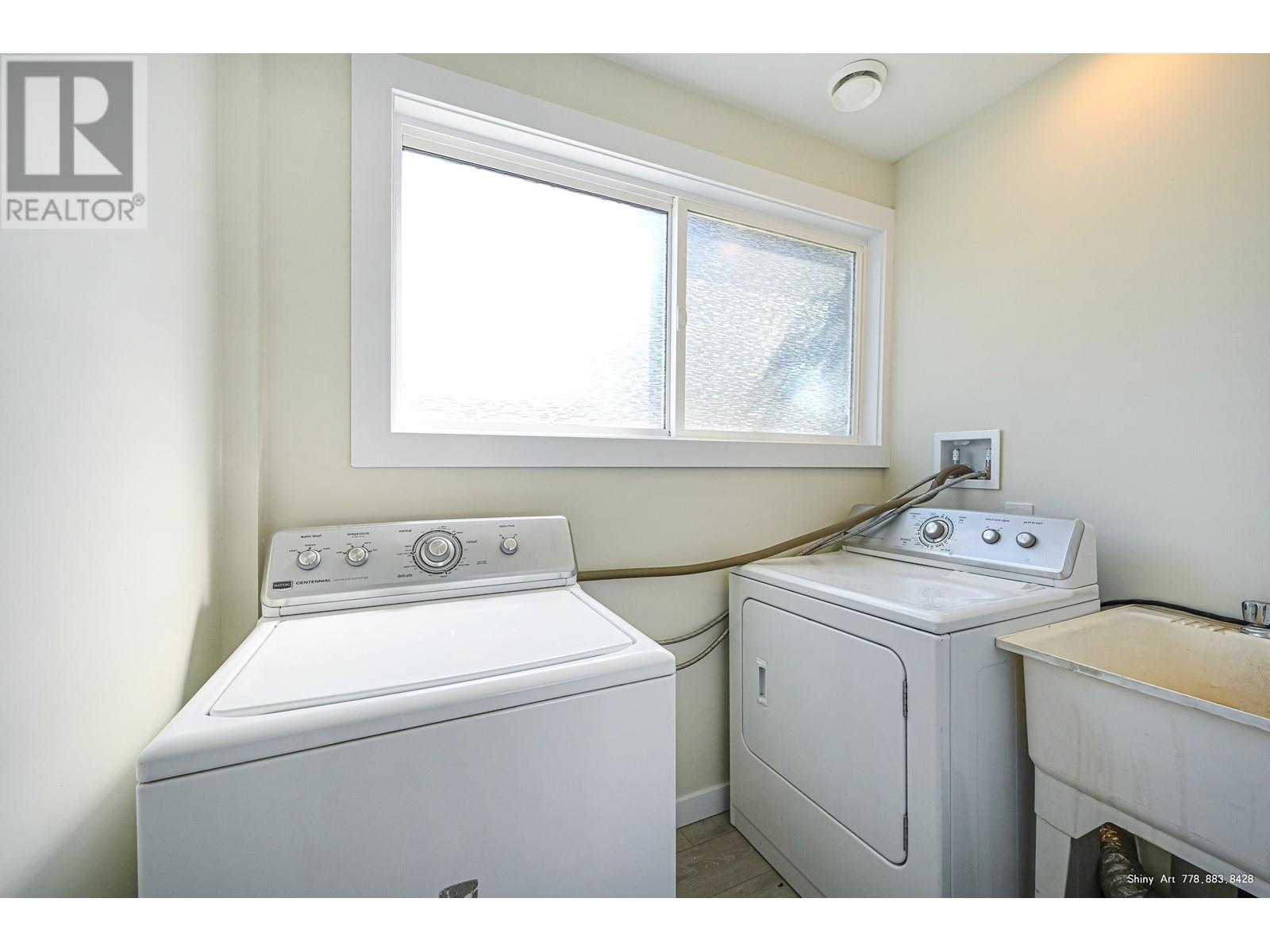 5546 MAPLE CRESCENT, Delta real estate listing R2955027