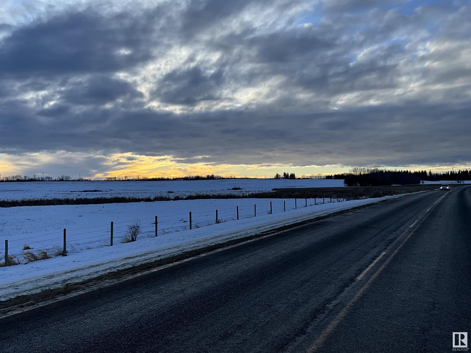 53203 RR 271, Rural Parkland County