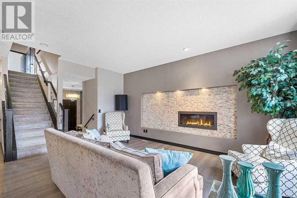 Single Family House for Sale in  Evanston Drive NW Evanston Calgary 