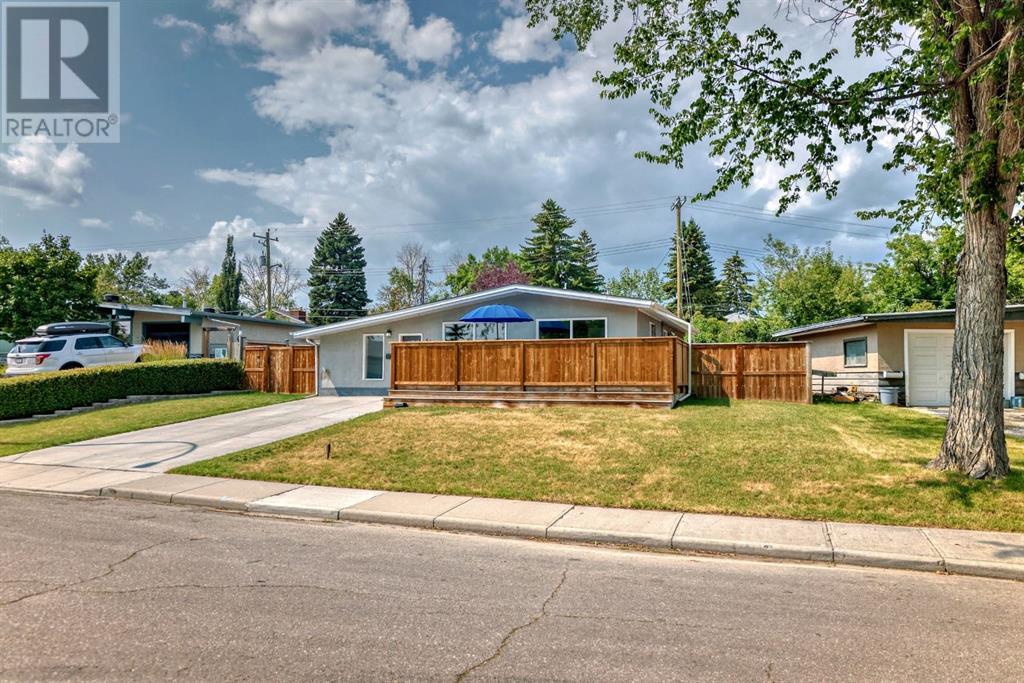 Single Family House Bungalow for Sale in  Buckthorn Road NW Thorncliffe Calgary 