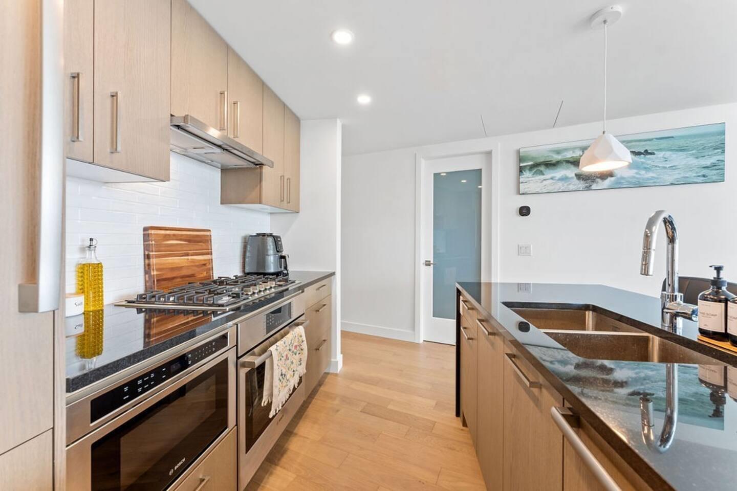 508 1588 JOHNSTON ROAD, White Rock real estate listing R2954664