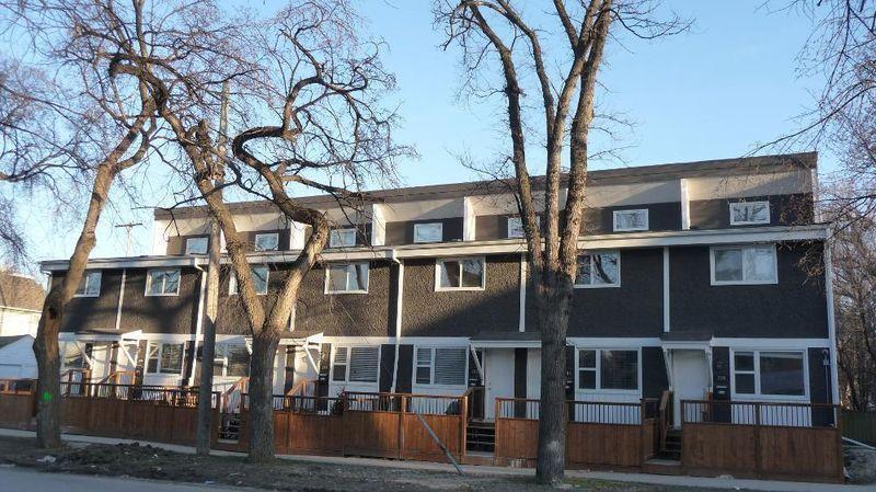 Photo 1 of 694 Sara Avenue, Winnipeg MB