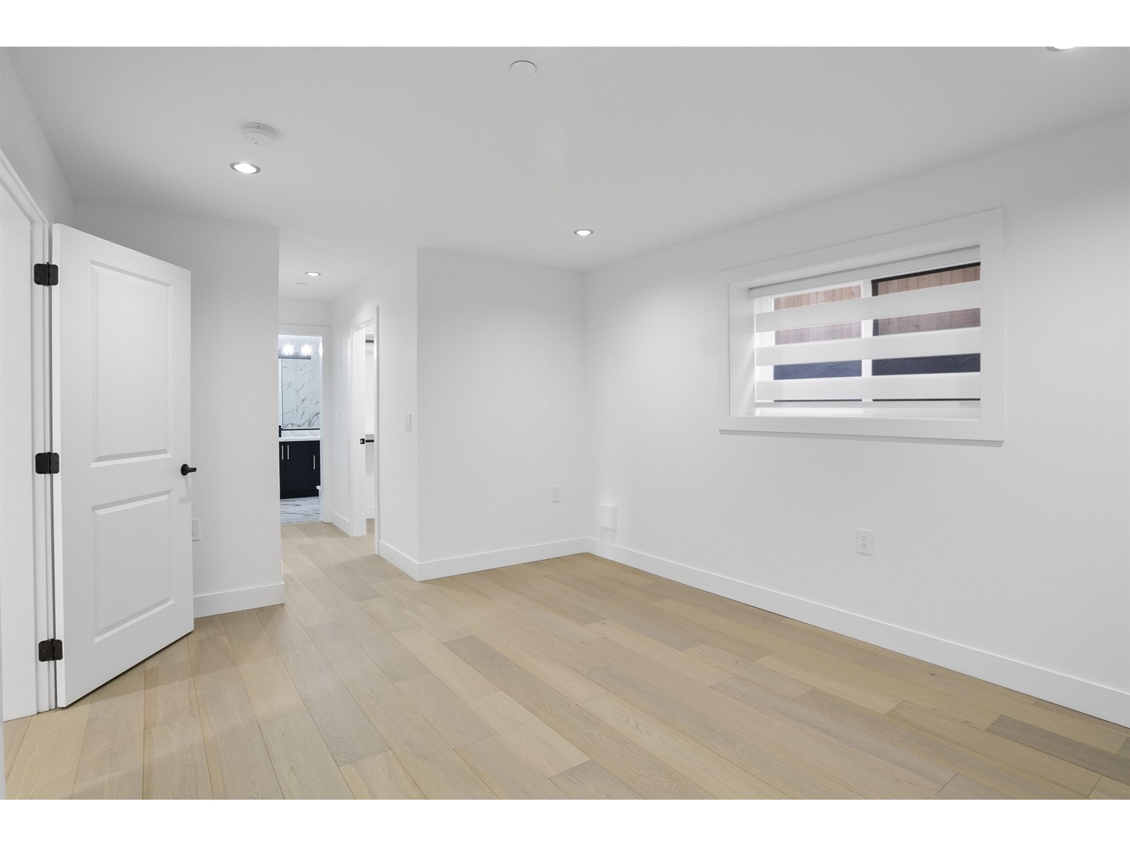 13915 BLACKBURN AVENUE, White Rock