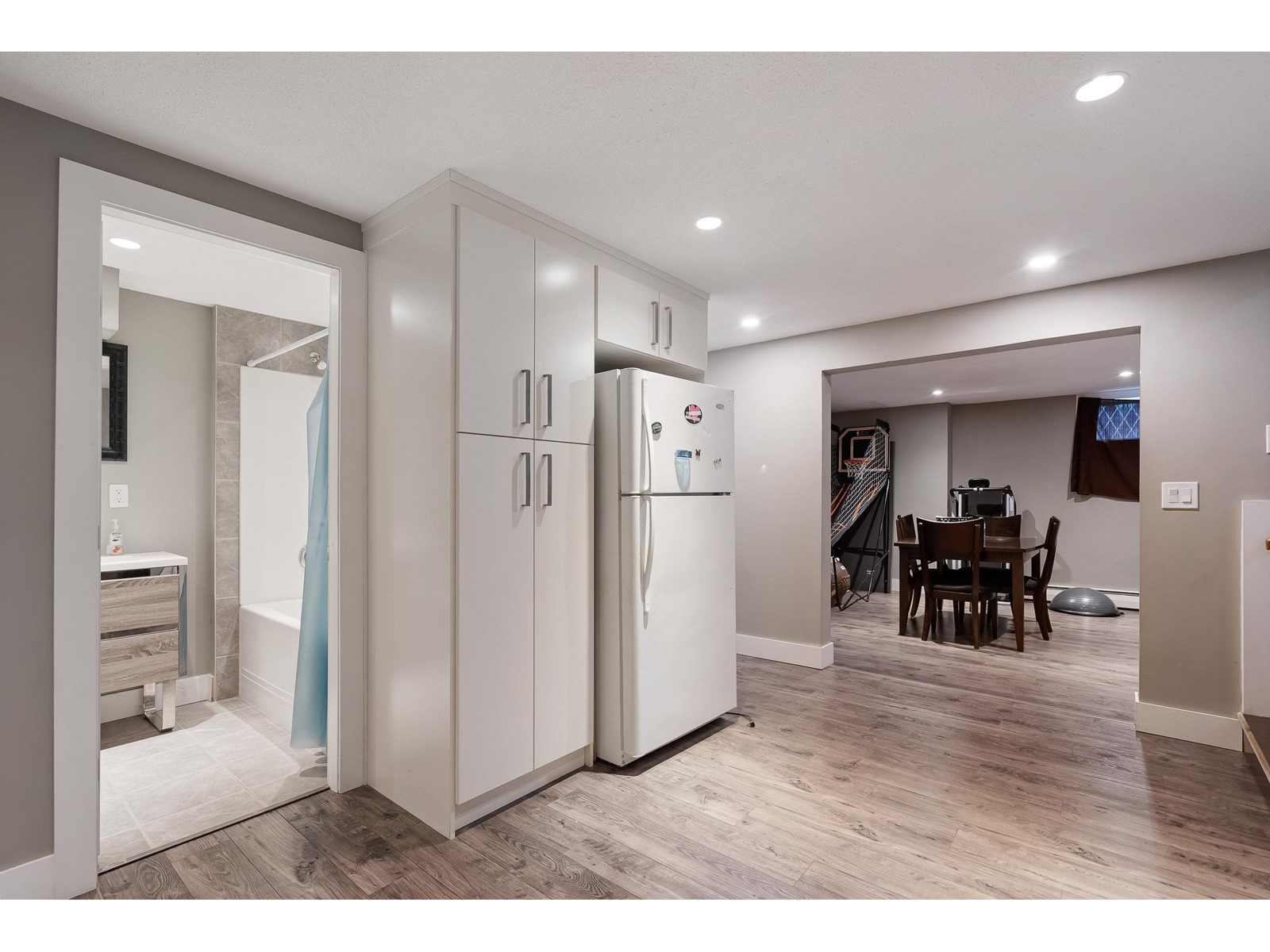 2889 ROYAL STREET, Abbotsford real estate listing R2953258