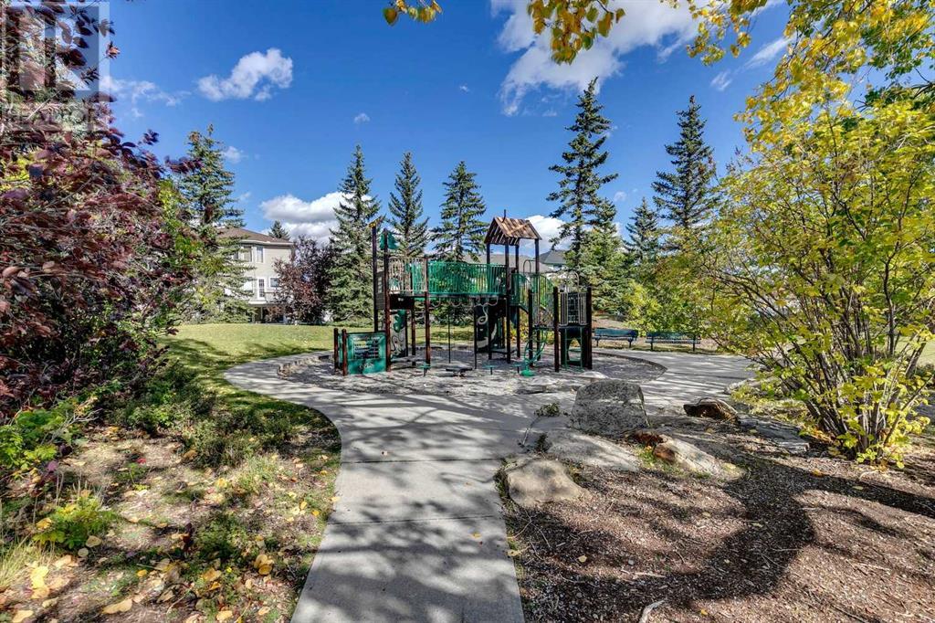 Single Family House for Sale in  Hawkmount Close NW Hawkwood Calgary 