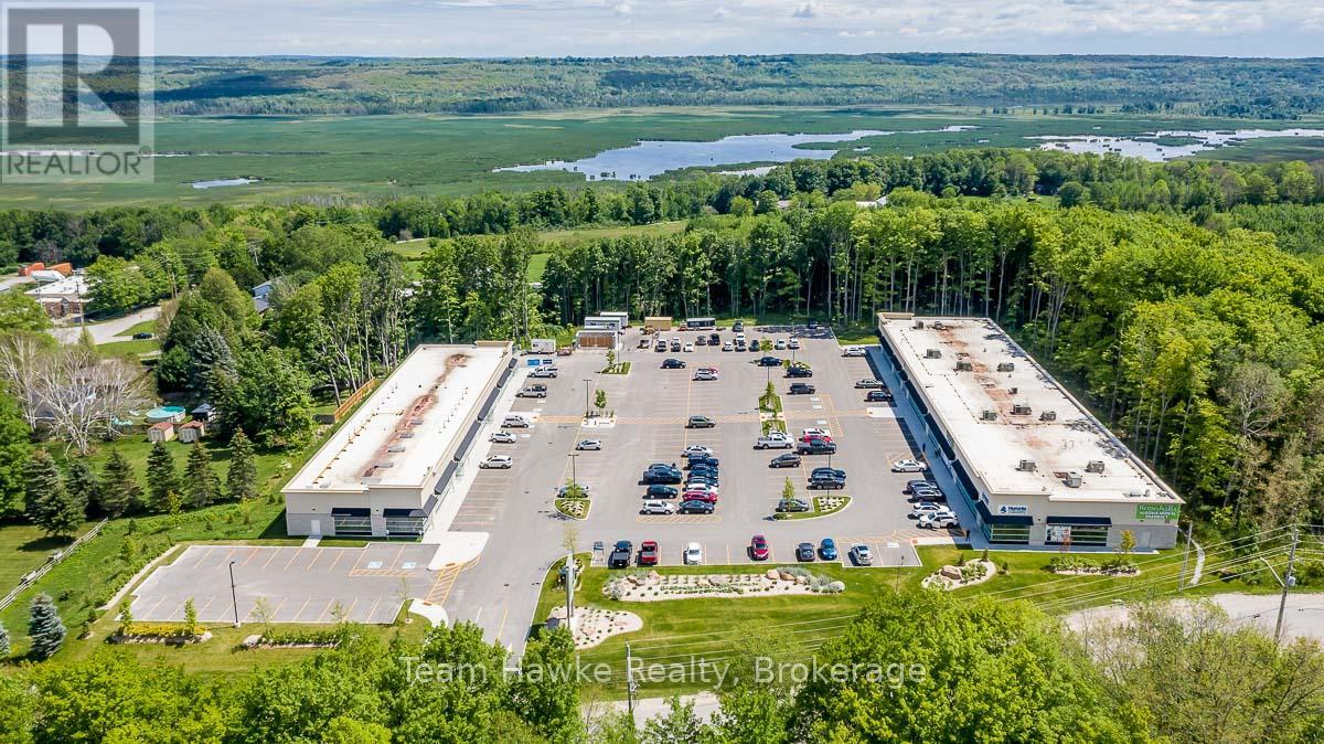 Photo 12 of 2 611 Prospect Boulevard, Midland ON