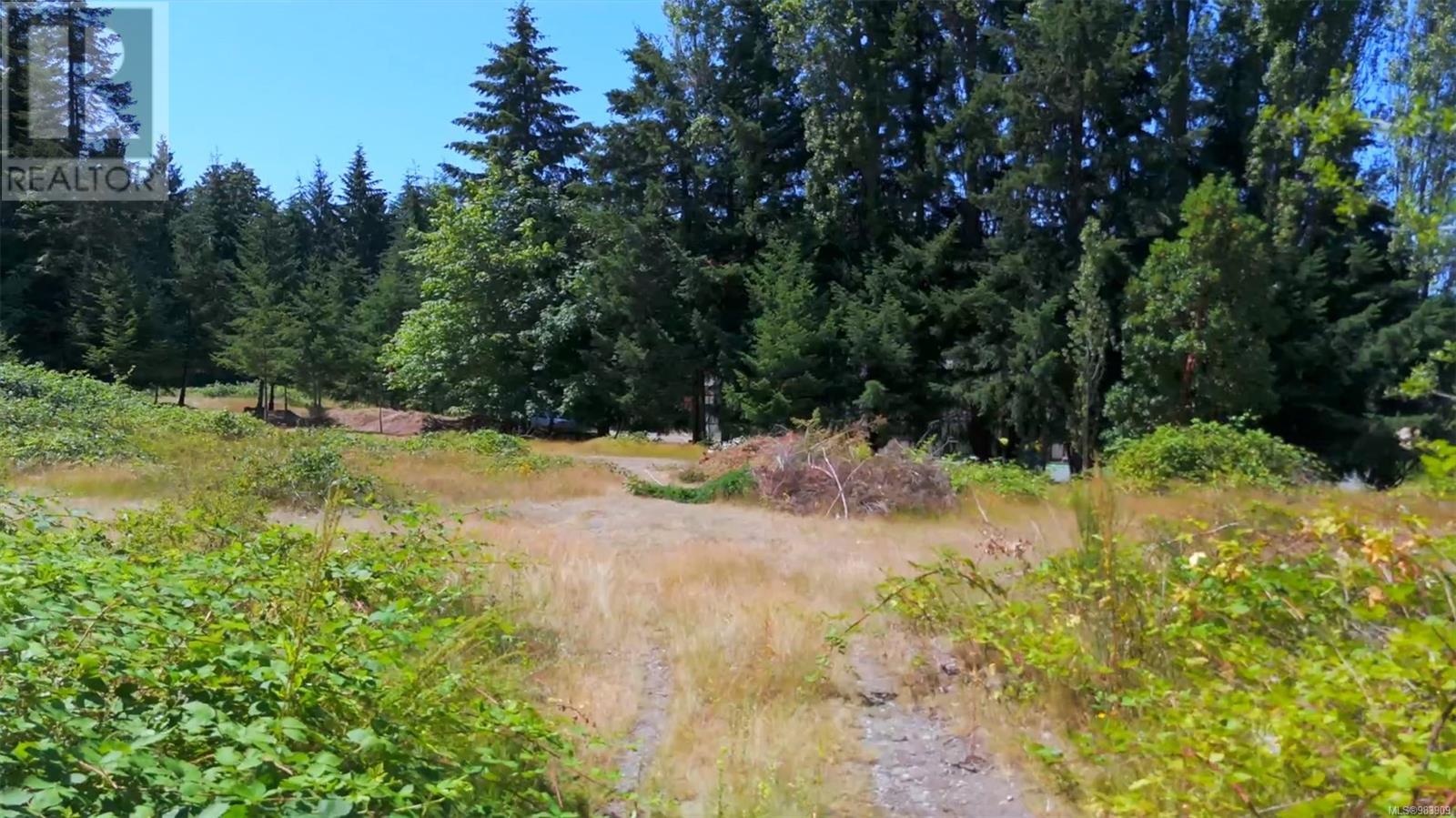 Photo 1 of 2433 Summerset Rd, Nanoose Bay BC