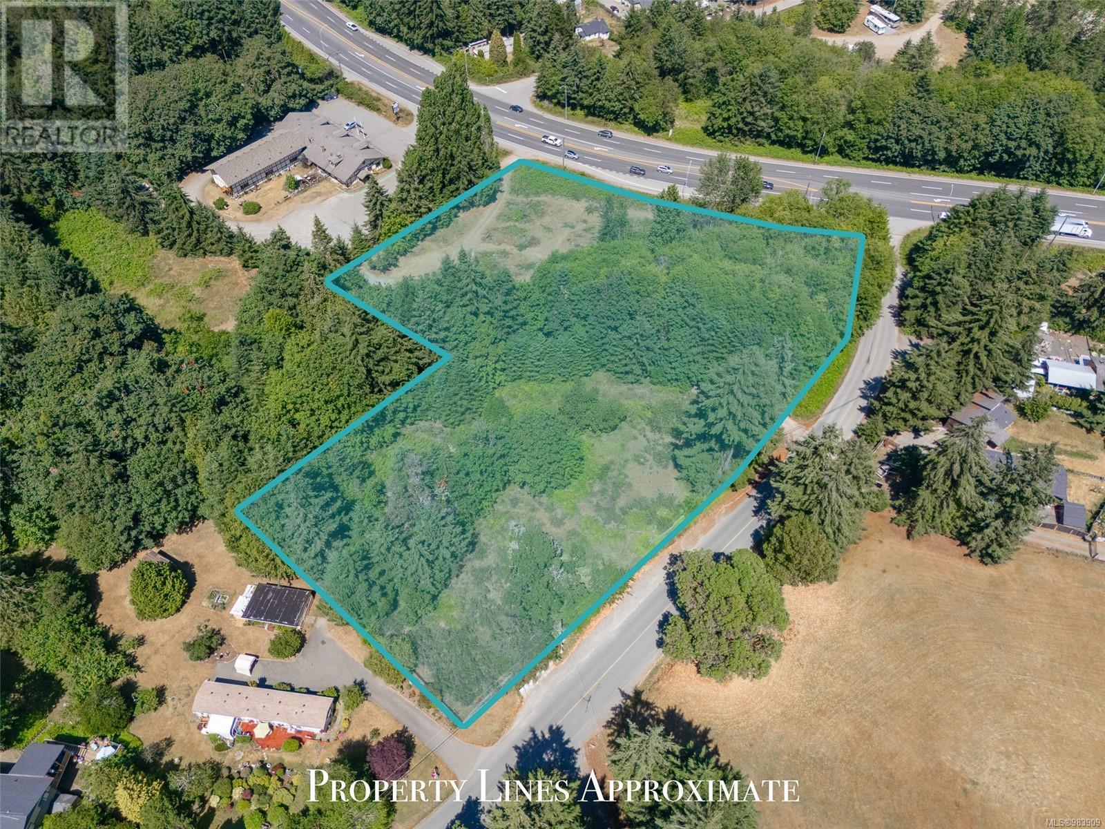 Photo 10 of 2433 Summerset Rd, Nanoose Bay BC