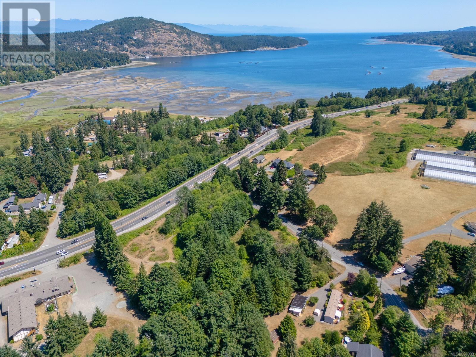 Photo 17 of 2433 Summerset Rd, Nanoose Bay BC