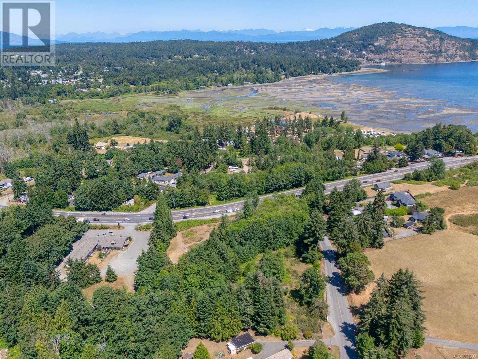 Photo 28 of 2433 Summerset Rd, Nanoose Bay BC