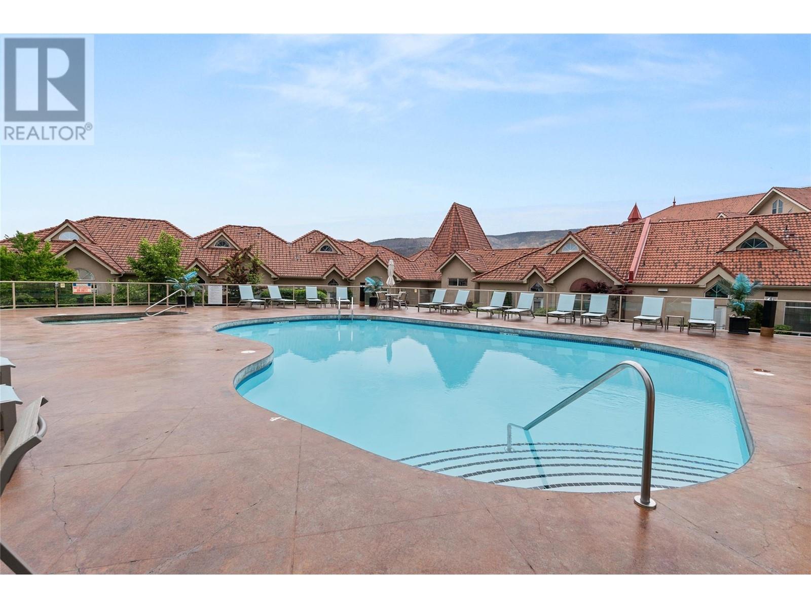 303 1128 Sunset Drive, Kelowna