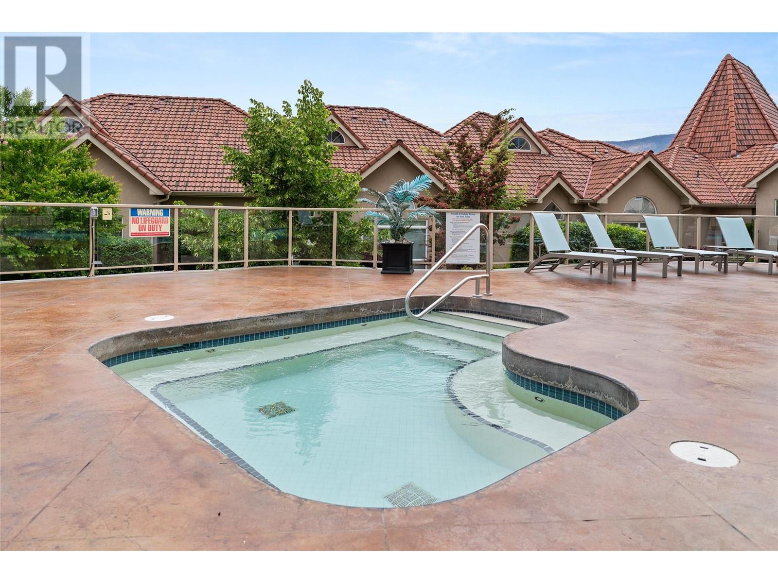 303 1128 Sunset Drive, Kelowna