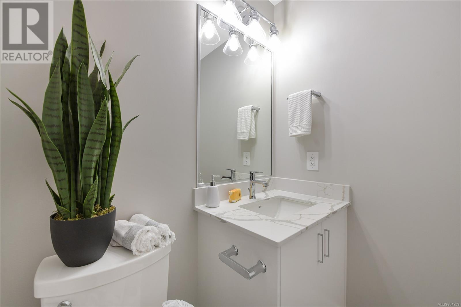 1459 Stella Lane, Langford real estate listing 984209