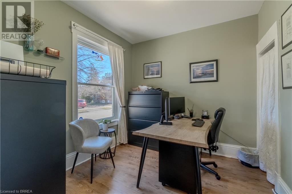 21 WADE Avenue - 9