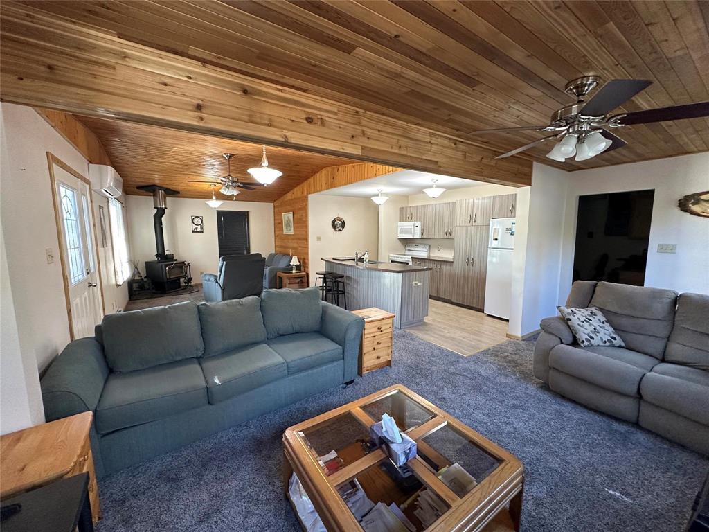 Photo 4 of 10 Reinhold Drive, Belair MB